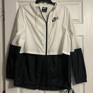 Women’s Nike windbreaker